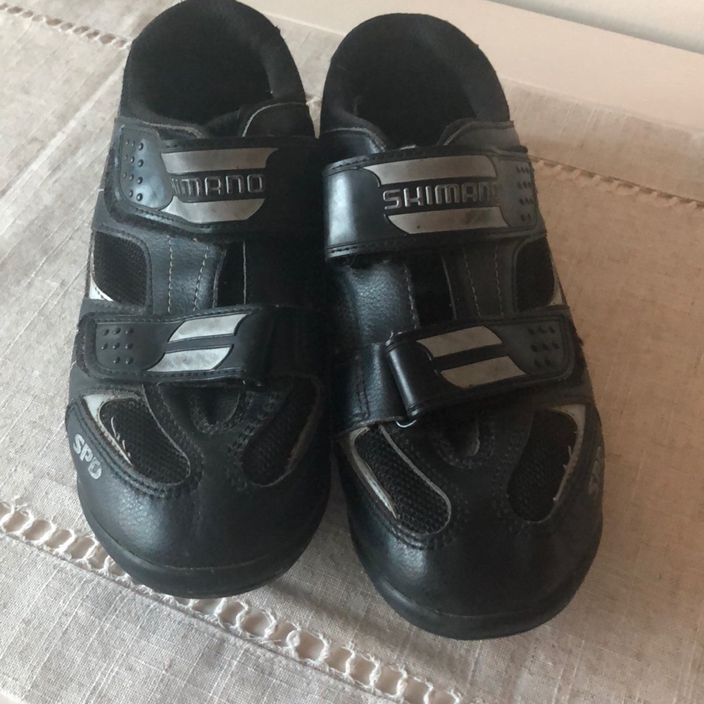 Cycling shoes- women’s spin shoes